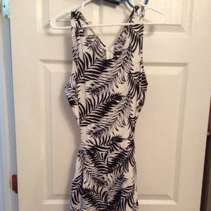 Black & White Fern Leaf Cutout Back Romper Sz L